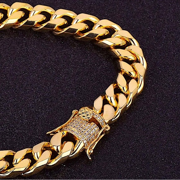 Gold Chain Link Bracelet, Cuban, Rhinestone Closure - Picture 3 of 8